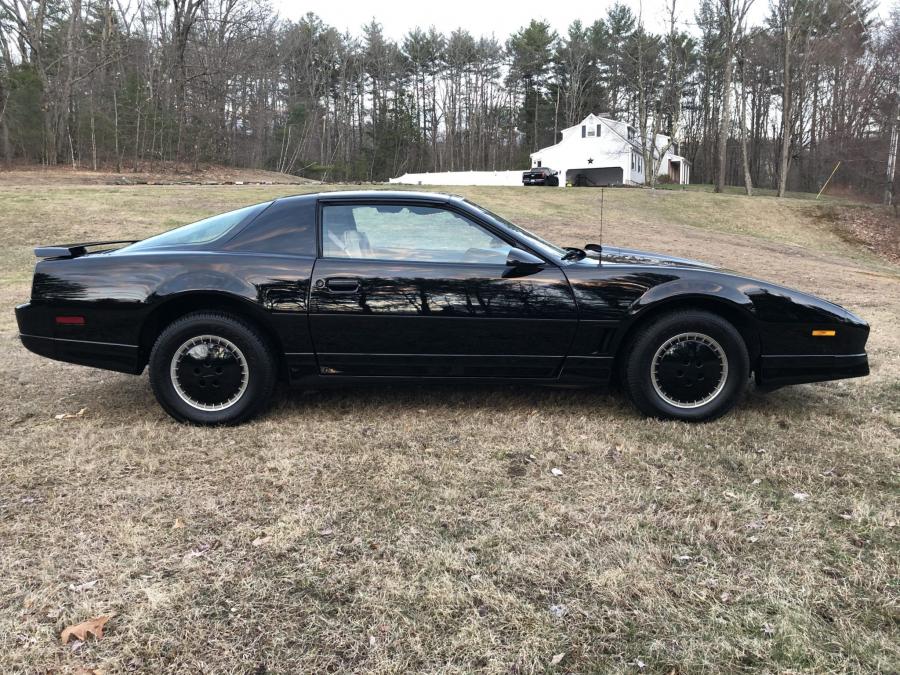  Pontiac Firebird Trans Am GTA KITT Tribute 1987 года  (фото 7 из 78)